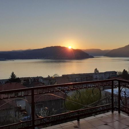 Casa Lui Marc Villa Orşova Buitenkant foto