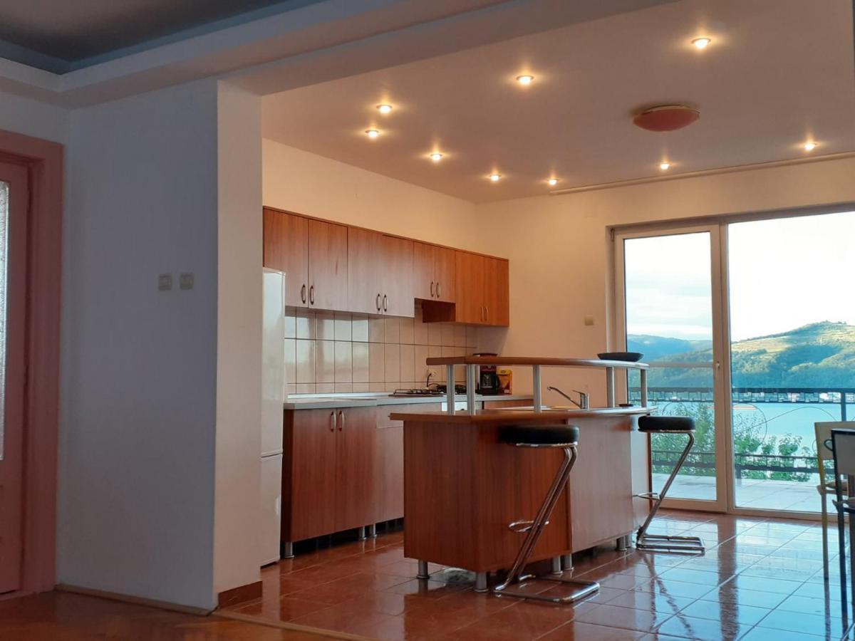 Casa Lui Marc Villa Orşova Buitenkant foto