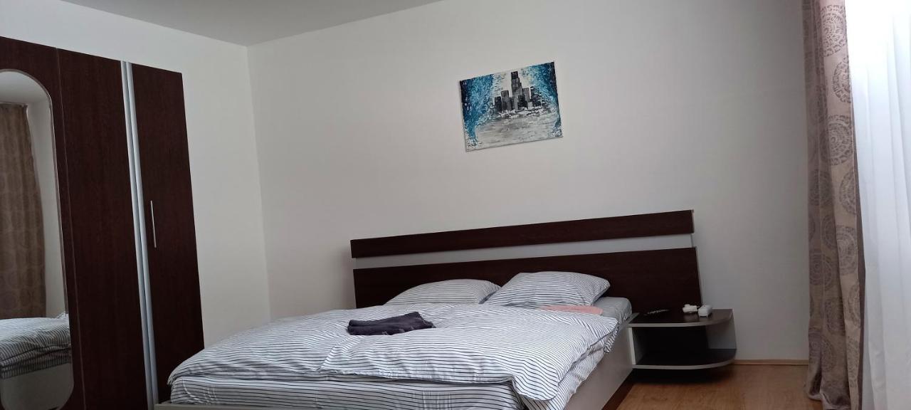 Casa Lui Marc Villa Orşova Buitenkant foto