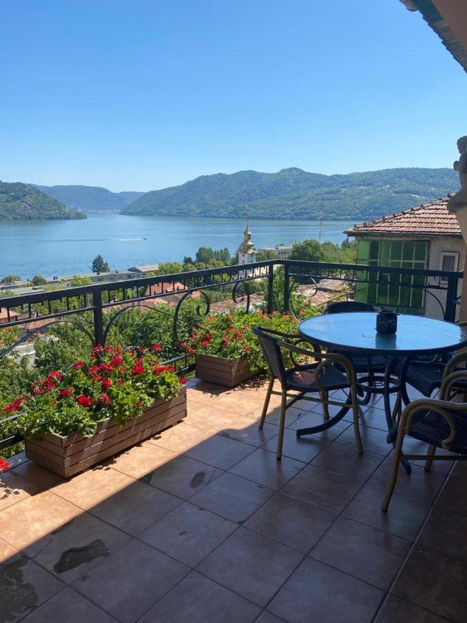 Casa Lui Marc Villa Orşova Buitenkant foto
